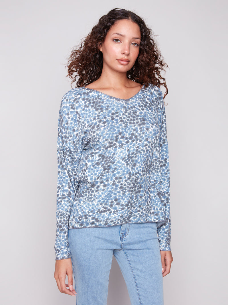 LONG SLEEVE V NECK TOP