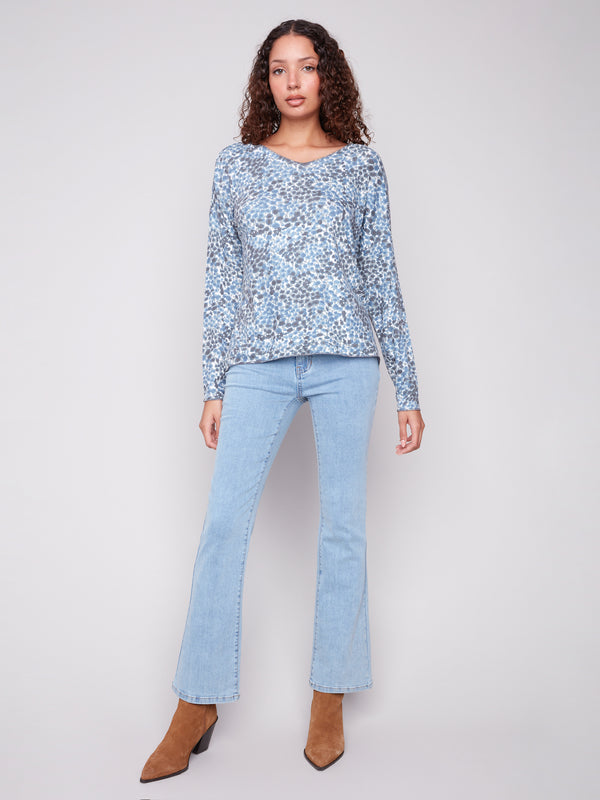 LONG SLEEVE V NECK TOP