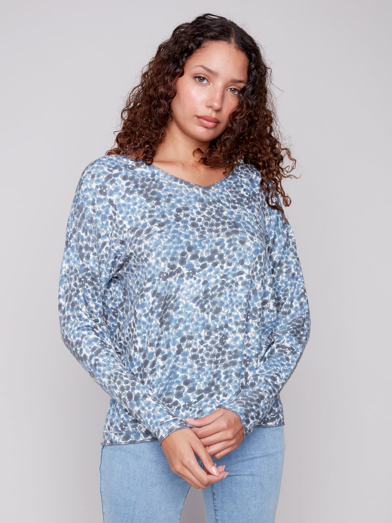 LONG SLEEVE V NECK TOP