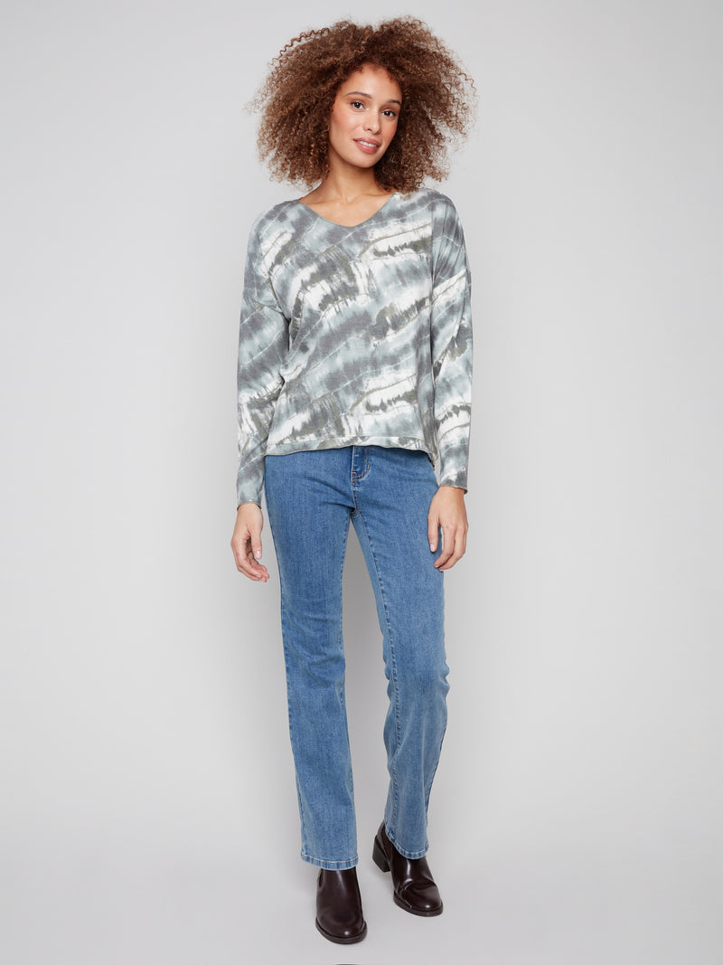 LONG SLEEVE V NECK TOP