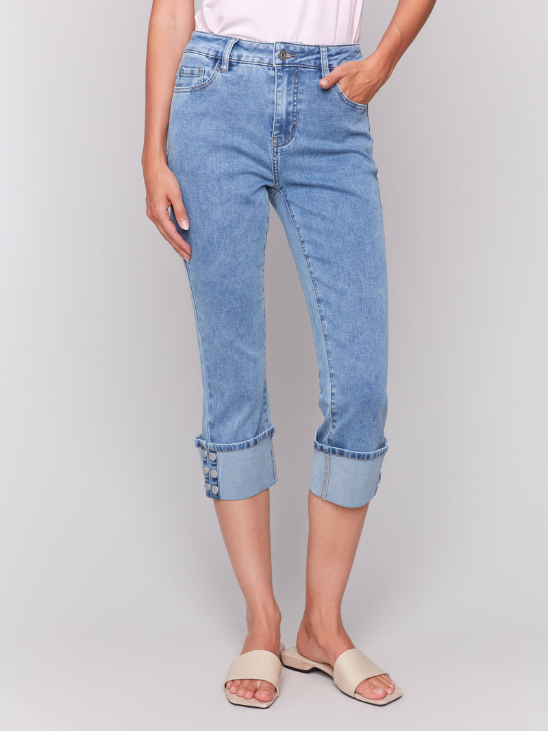 JEAN CAPRI WITH SNAP HEM DETAIL