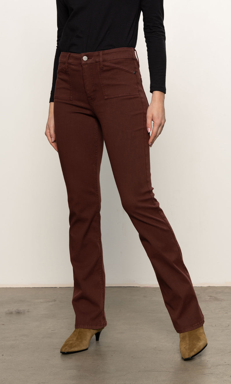 SCULPTED BLOUSE BROOKE BOOTCUT