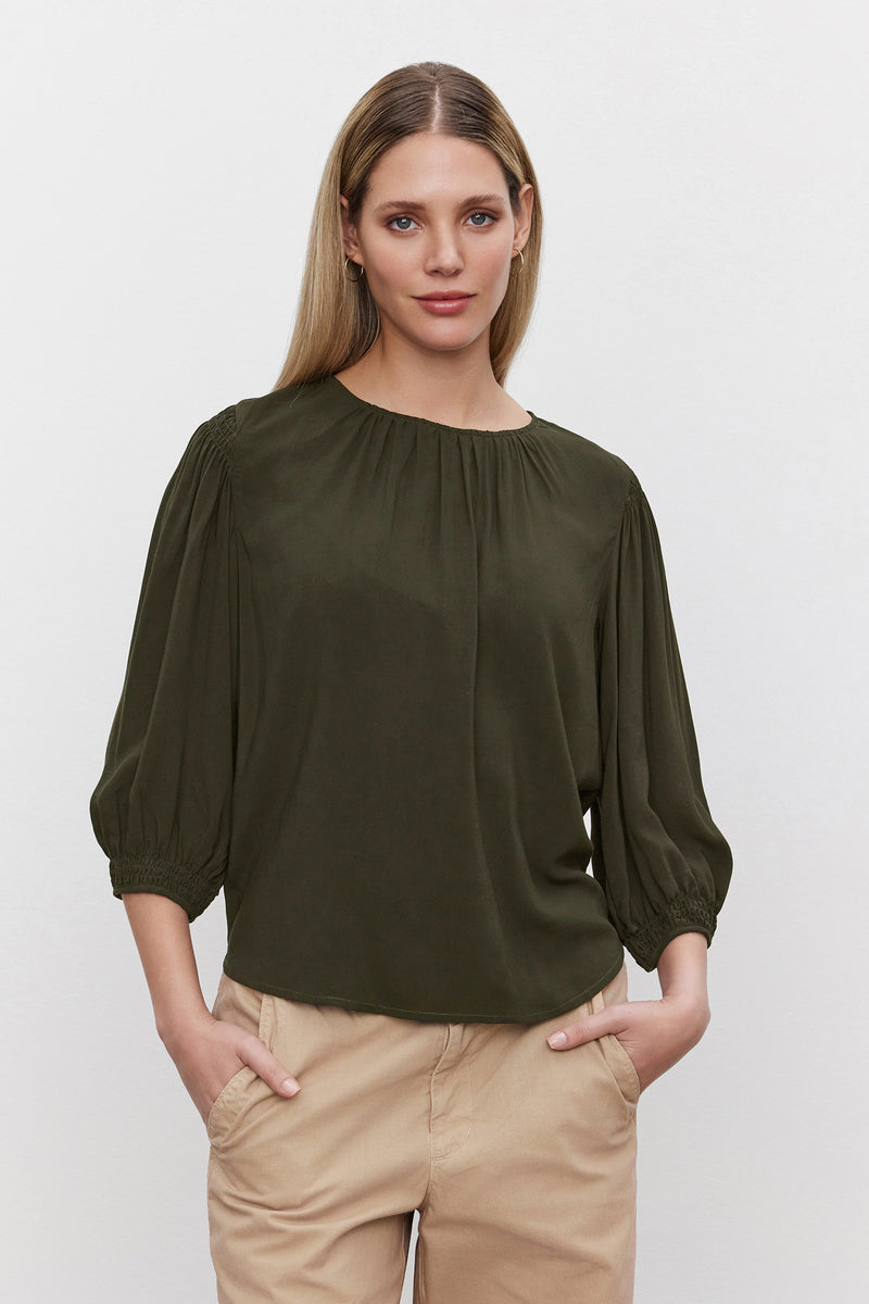 LONG SLEEVE CREW NECK BLOUSE