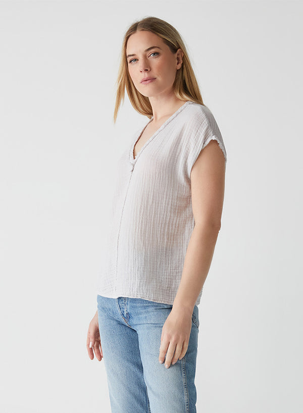 DRAYA V NECK TEE (available in Nocturnal only)