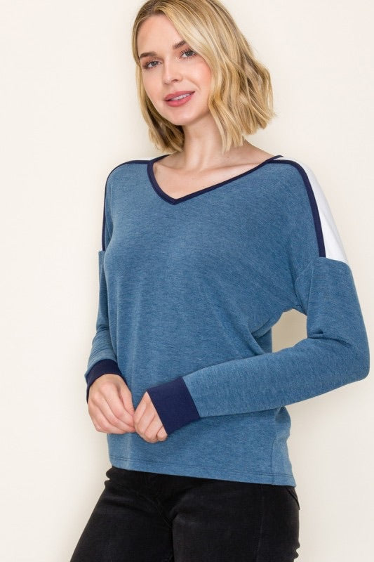 COLOR TRIM SHOULDER PULLOVER
