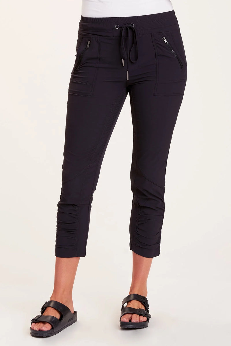 AKSANA LEGGING  (available in 2colors)