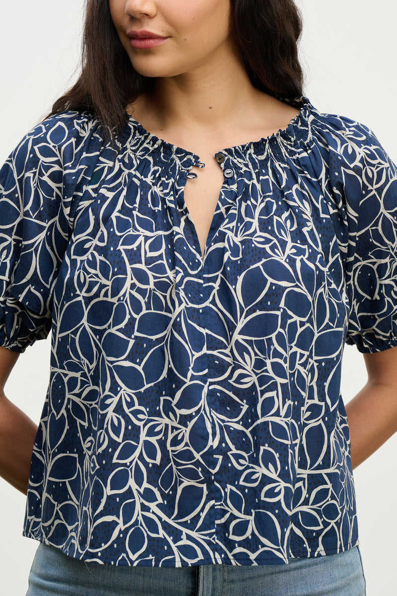 PRINTED SHORT SLEEVE BLOUSE