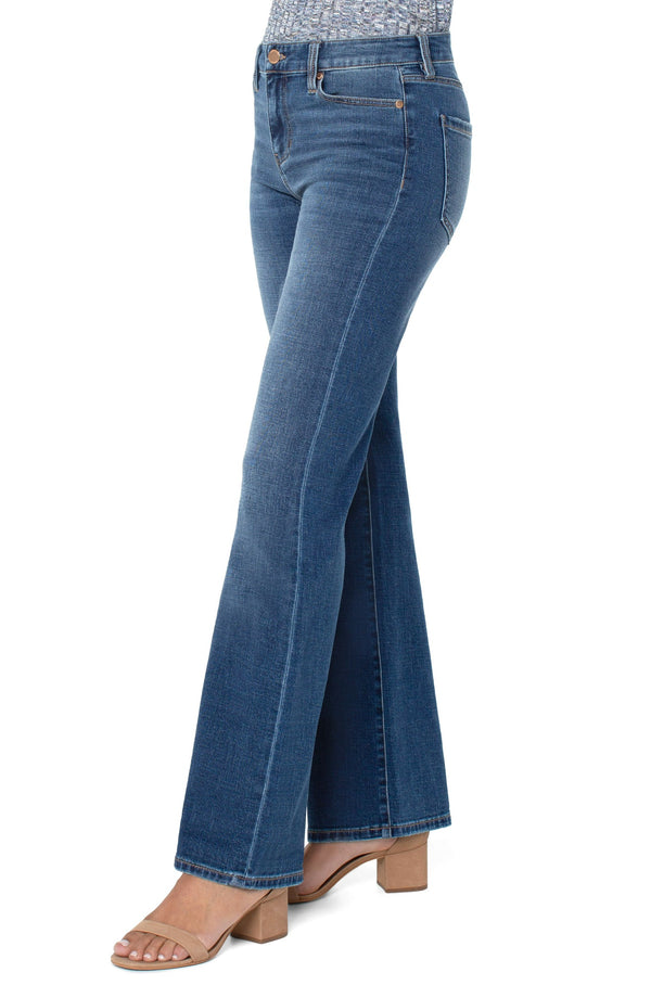 LUCY 32” BOOTCUT JEAN