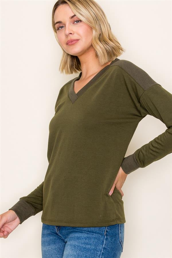 V NECK FABRIC BLOCK TOP (available in 2 colors)