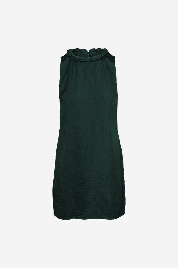 SHORT SHIFT DRESS WITH NECK ACCENT