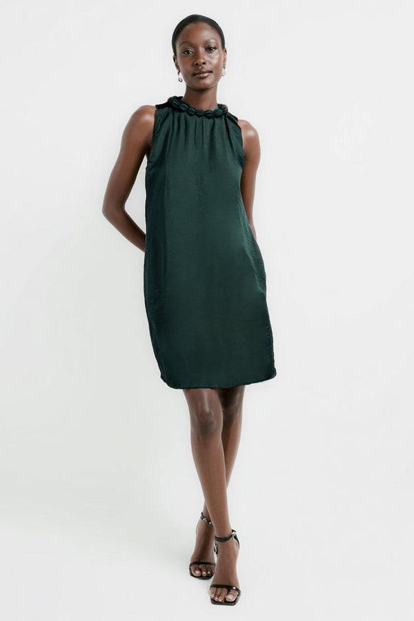 SHORT SHIFT DRESS WITH NECK ACCENT