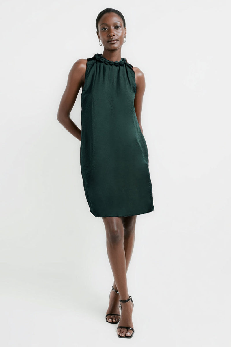 SHORT SHIFT DRESS WITH NECK ACCENT