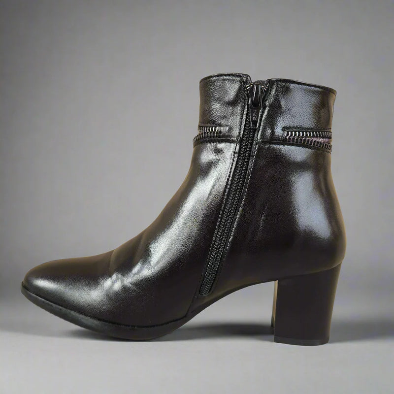 BOOTIE WITH ZIP DETAIL