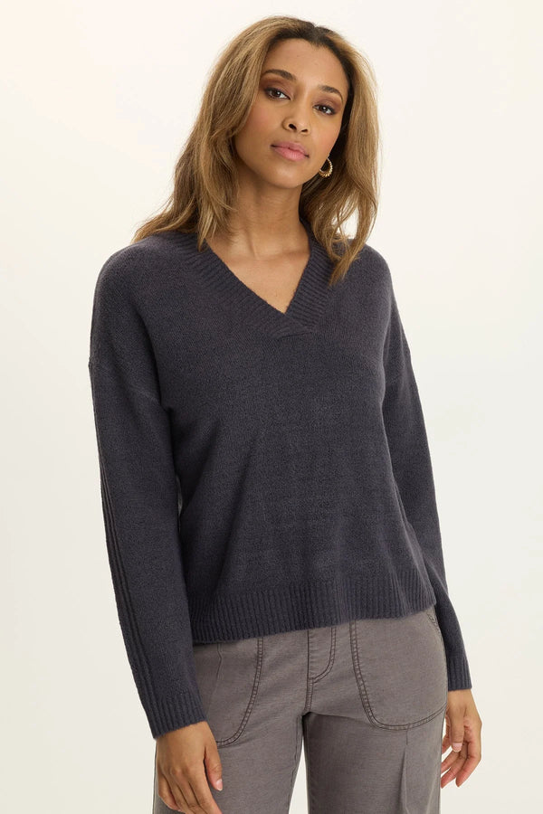 AMBROSE V NECK SWEATER