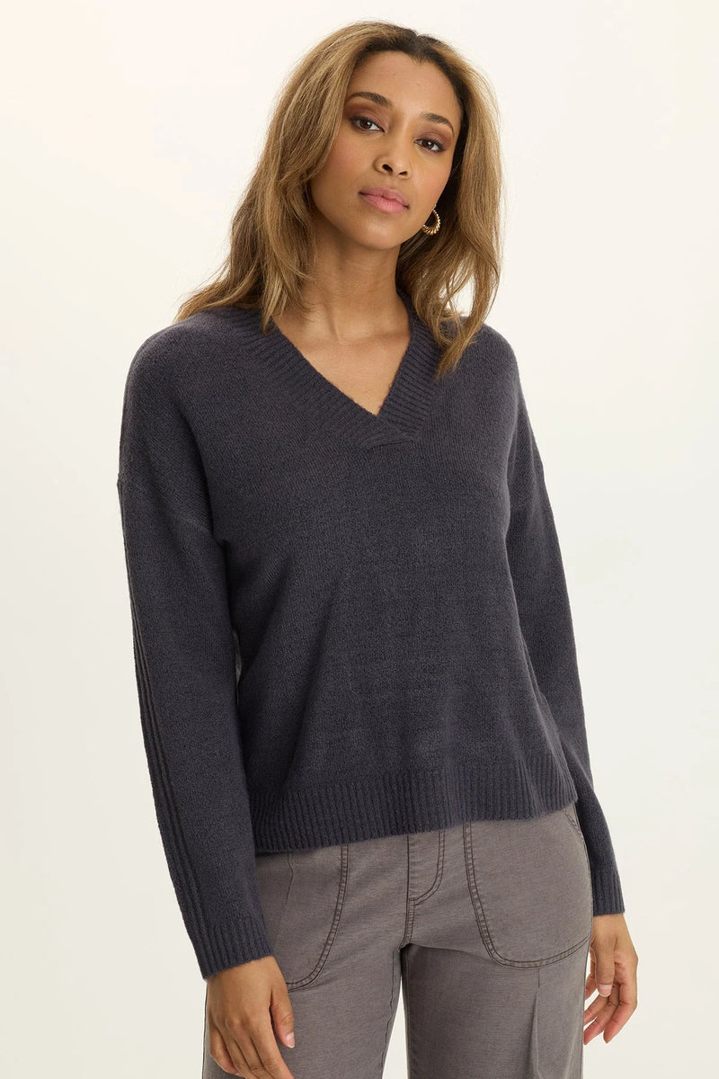 AMBROSE V NECK SWEATER