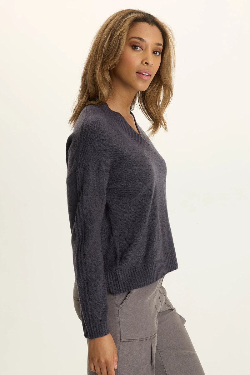 AMBROSE V NECK SWEATER