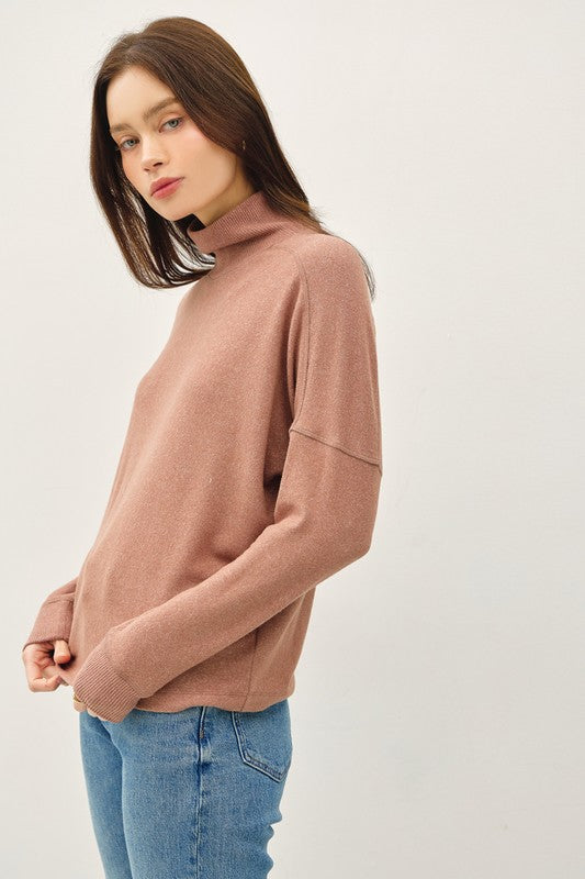 TURTLE NECK SWEATER (available in 2 colors)