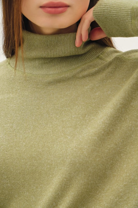 TURTLE NECK SWEATER (available in 2 colors)