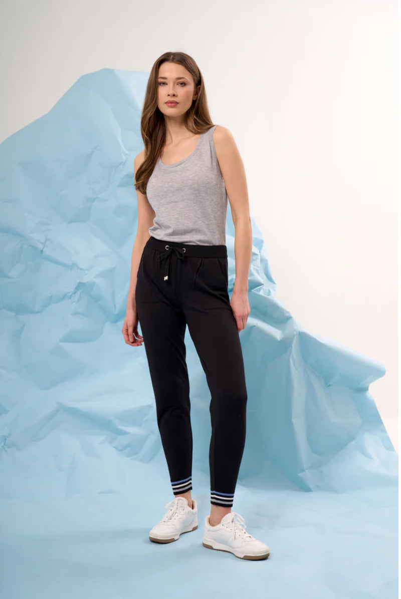 JOGGER WITH STRIPE BOTTOM