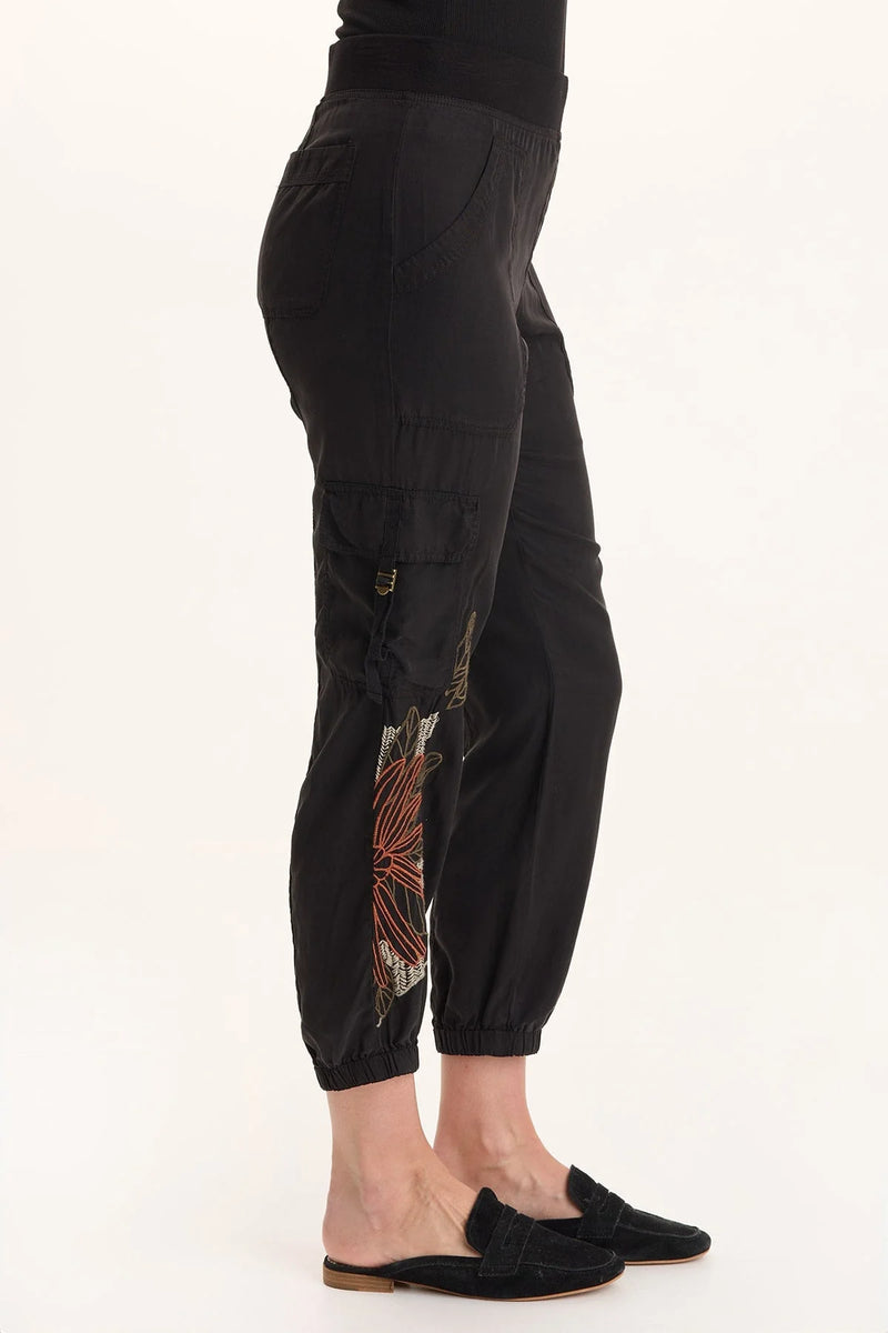 DARRI EMBROIDERED JOGGER