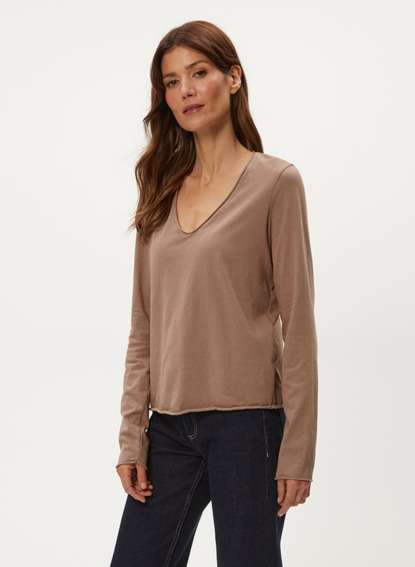 KAILEE V NECK LONG SLEEVE TEE