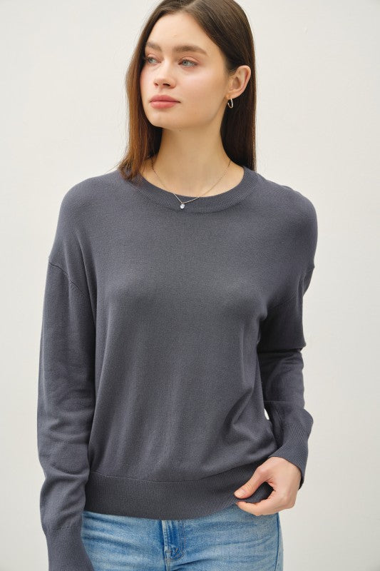 LITE WEIGHT CREW NECK SWEATER