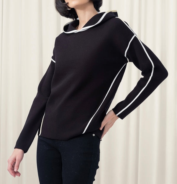 HOODED SWEATER WITH PIPPING