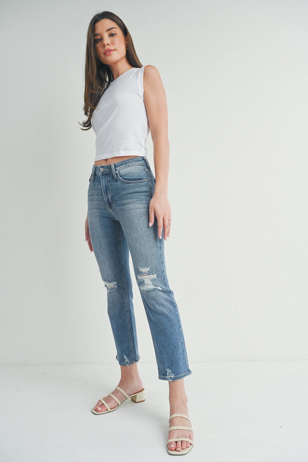 DISTRESSED STRAIGHT JEAN