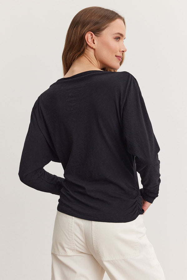 BOAT NECK TWIST LONG SLEEVE TOP