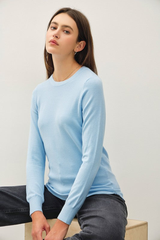 ROUND NECK CLASSIC SWEATER (available in more colors)