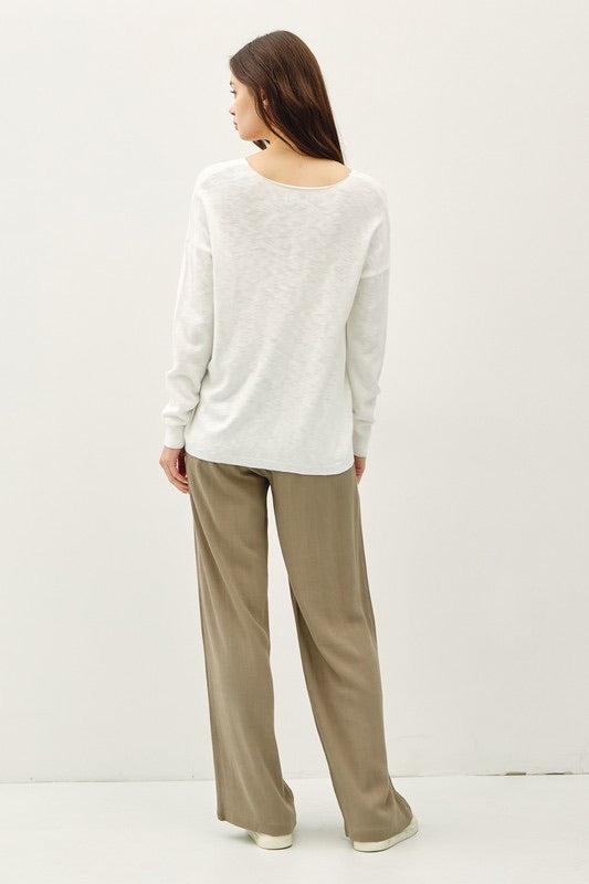 LIGHTWEIGHT V NECK LONG SLEEVE SLUB TOP (available in 2 colors)