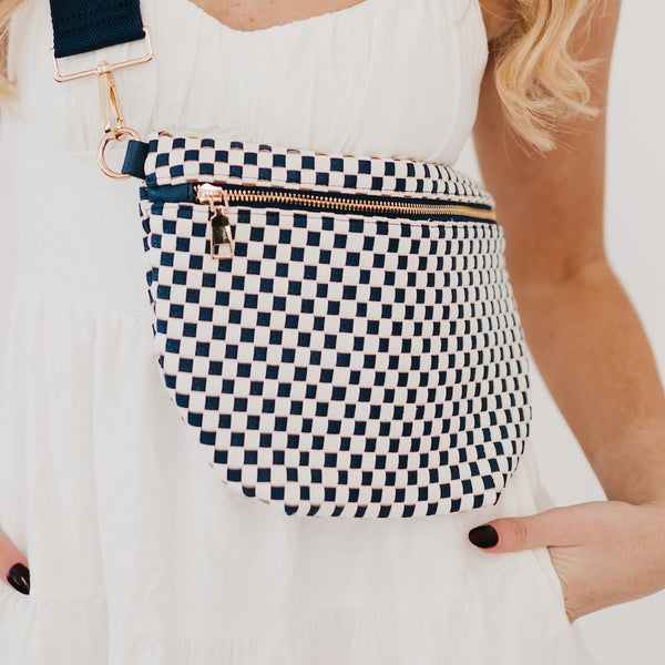 WOVEN CHECKERED CROSSBODY (available in more colors)