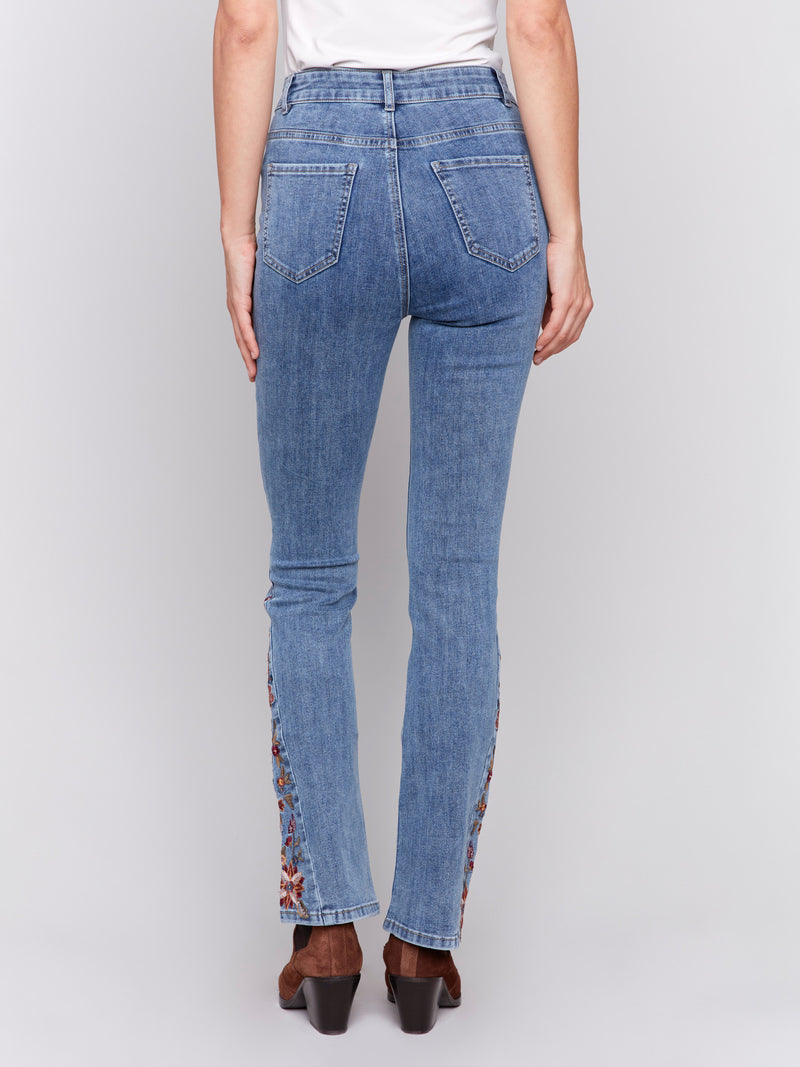 EMBROIDERED JEAN